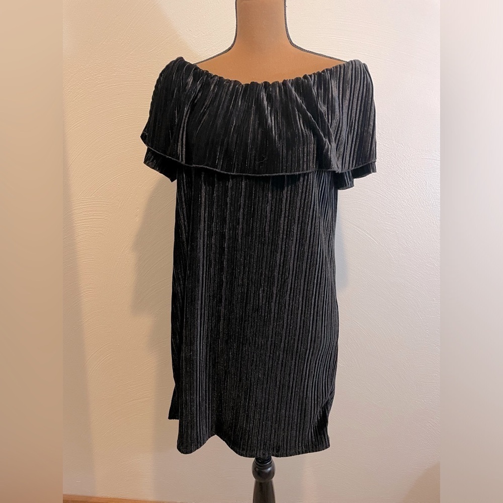 NWT sanctuary off shoulder velvet dress - Picture 1 of 9